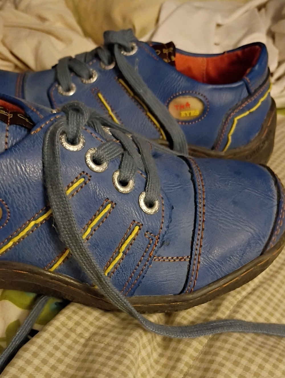 Women's Vegan Leather Blue Athleisure Sneakers Sz 7 TMA Eyes.